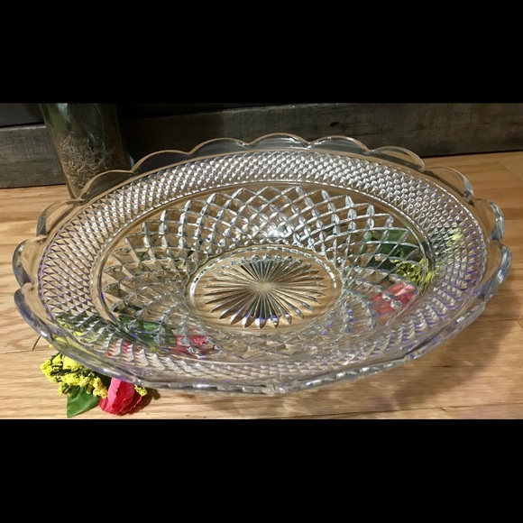 Vintage Anchor Hocking Wexford Glass Seving Bowl